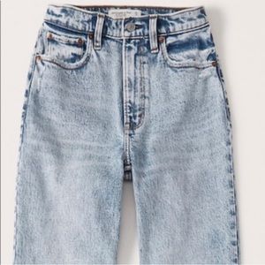 Abercrombie 90s Ultra High-Rise TALL in Acid Wash